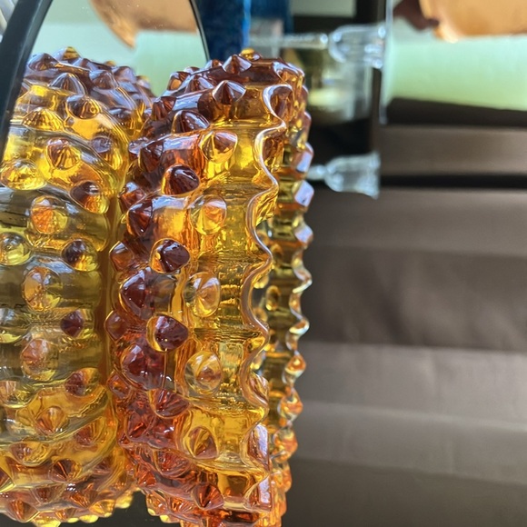 VINTAGE FENTON 5” AMBER ORANGE GLASS HOBNAIL AND RUFFLE TOP ASHTRAY- no decal - Picture 4 of 14